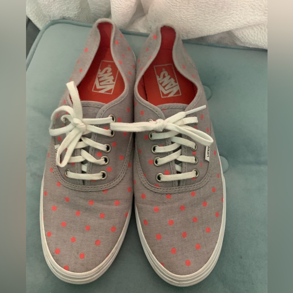 Van’s Gray with Salmon Polka Dots Canvas Sneakers. EUC Size 10